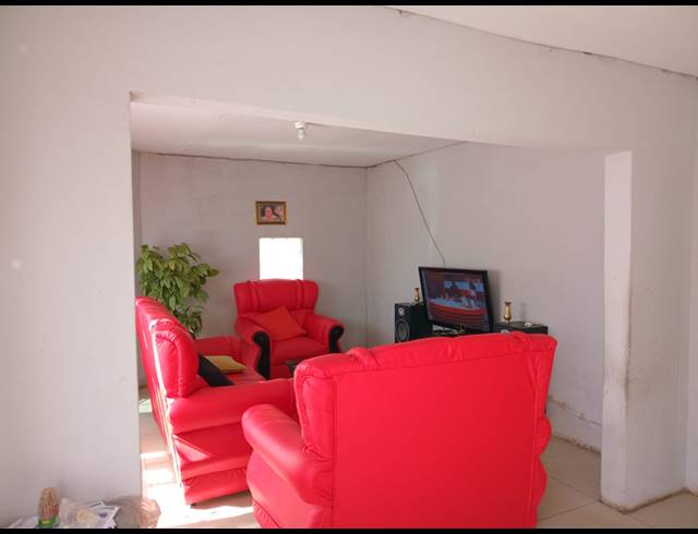 2 BEDROOM HOUSE FOR SALE IN EVATON WEST